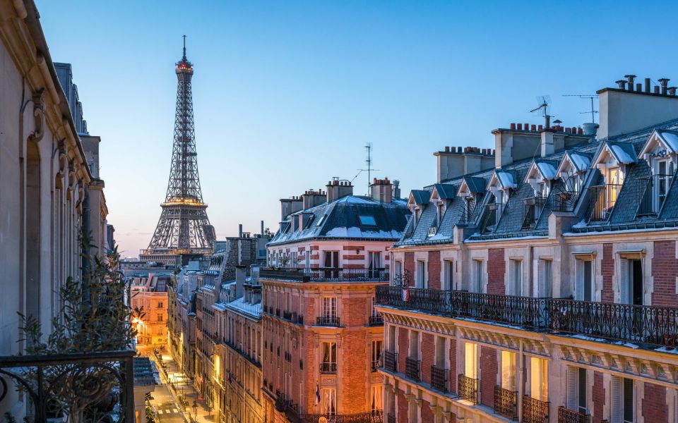 25 Paris Hotels with Eiffel Tower Views